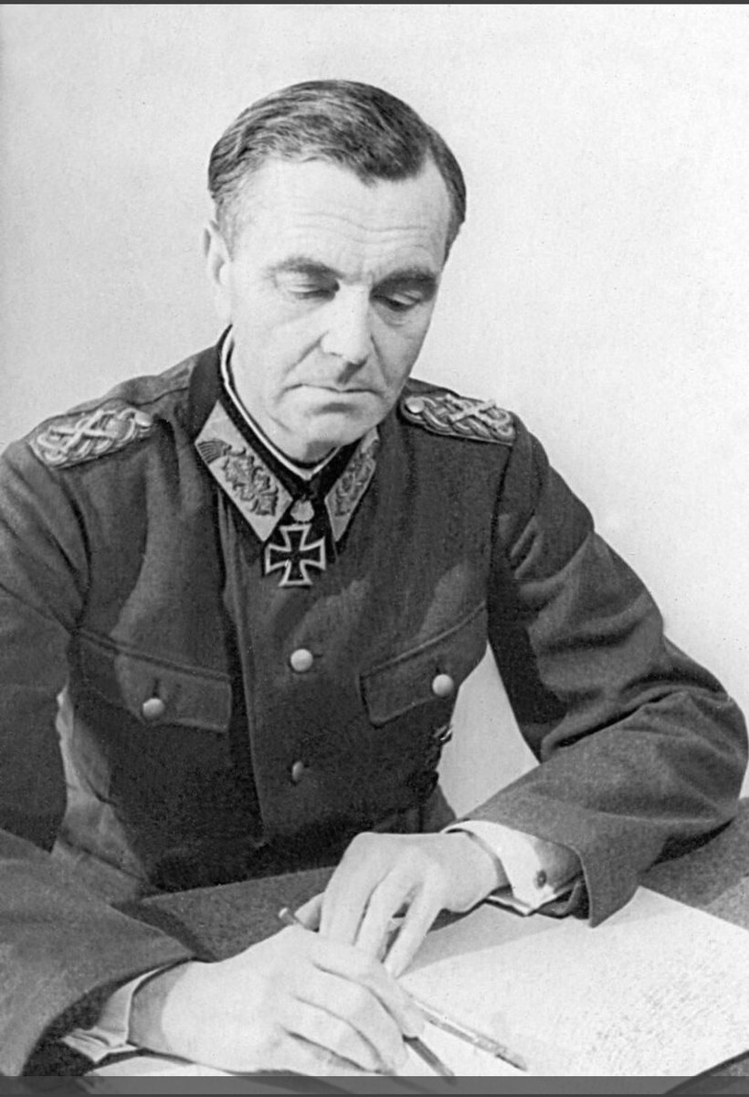 IMinigitar's tweet image. Ça ne vous fait penser à rien?
Le général Paulus écrit une lettre au pape Pie XII pour lui demander de le faire sortir, lui et ses frères, du sous-sol d&apos;un grand magasin de Stalingrad🔥🔥🔥🔥

#Azovstal #PapeFrancois