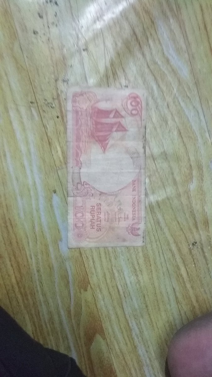 Ellan79780911's tweet photo. @Android_AK_47 Anak 5 ccu 9uang msh ada 1lbr g lma l bercicit https://t.co/8wbhTIzgHG