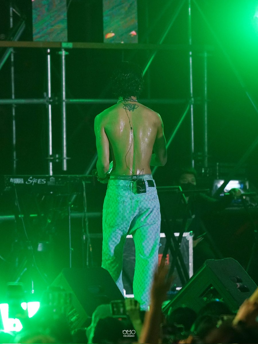 jinu_us's tweet photo. 20220513 성균관대축제
옆 외국인의 감탄 섞인 한마디.
Wow... Body...

#위너 #WINNER #이승훈 #HOONY https://t.co/kQjXoTcj52