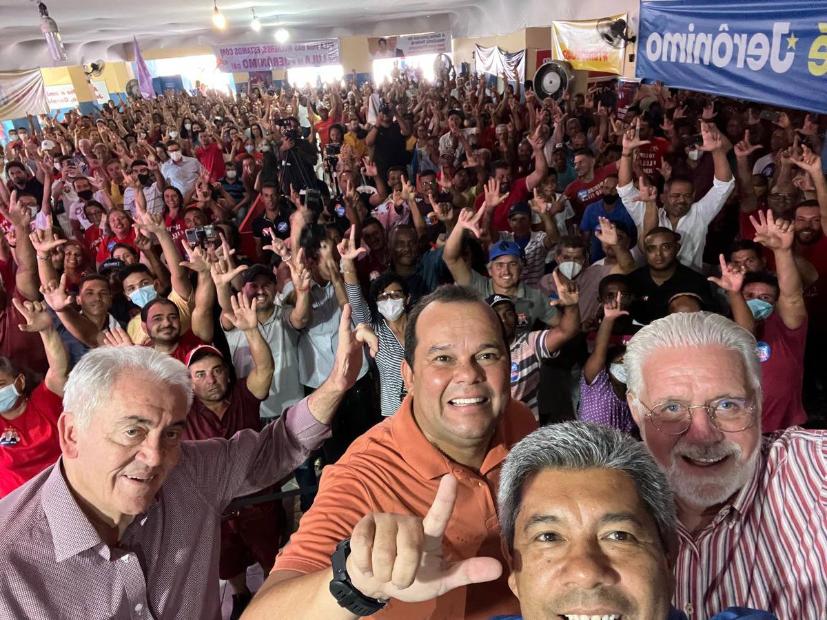 ottoalencar's tweet photo. Encerrada #CaravanaMaisBahia no Território da Bacia do #Paramirim, em #Macaúbas. Amanhã (15/5), estaremos no Território Setor Produtivo, em #Guanambi. Obrigado por nos acompanhar. #TimedeLula #OttoAlencar #MaisBahiaMaisBrasil #equipeOtto https://t.co/WgkJoC5LDQ