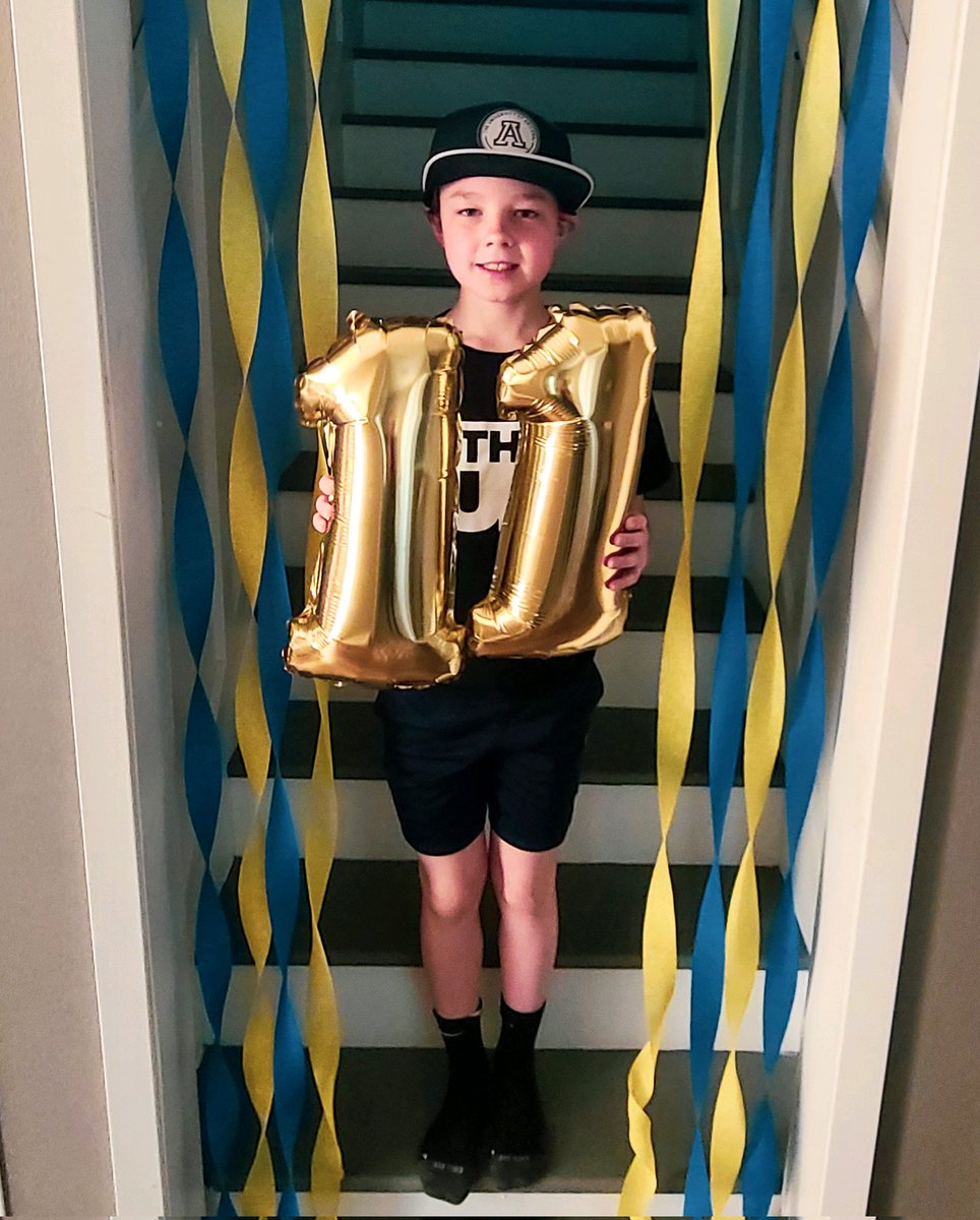 GFSbs21's tweet photo. HAPPY BIRTHDAY to this stud! https://t.co/UZb9I3FQPt