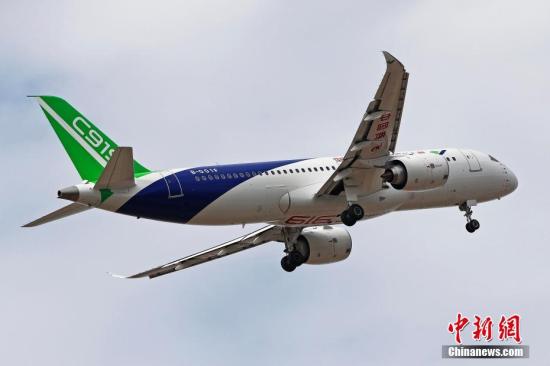 China2ASEAN's tweet image. #China&apos;s aircraft developer #COMAC today(14/5) completed the 1st flight test of the 1st homemade #C919 large passenger aircraft that is to be delivered to #ChinaEasternAirlines.
Congratulations!