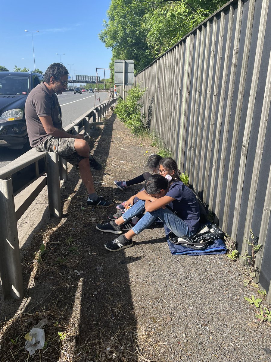 birkm's tweet photo. @RAC_Cover what happened to a 45 min response time?
Been over 1 hour wait on M25 with 3 young kids sitting in the scorching sun and now told it’s another 1 hour response time from now #unacceptable https://t.co/B0iHyMczqX