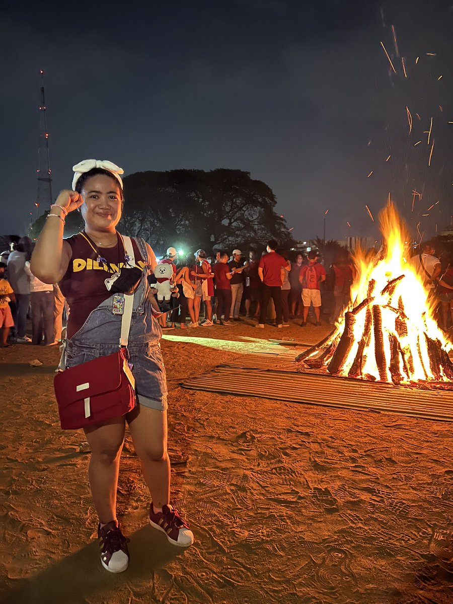 jinshuakyu's tweet photo. β¦and thereβs me! π Huhuhu, so happy we finally get to experience a #UPBonfire! πβ€οΈ
#UPFight #UPFightingMaroons #TaasKamao https://t.co/tlyVzWJ9Ez