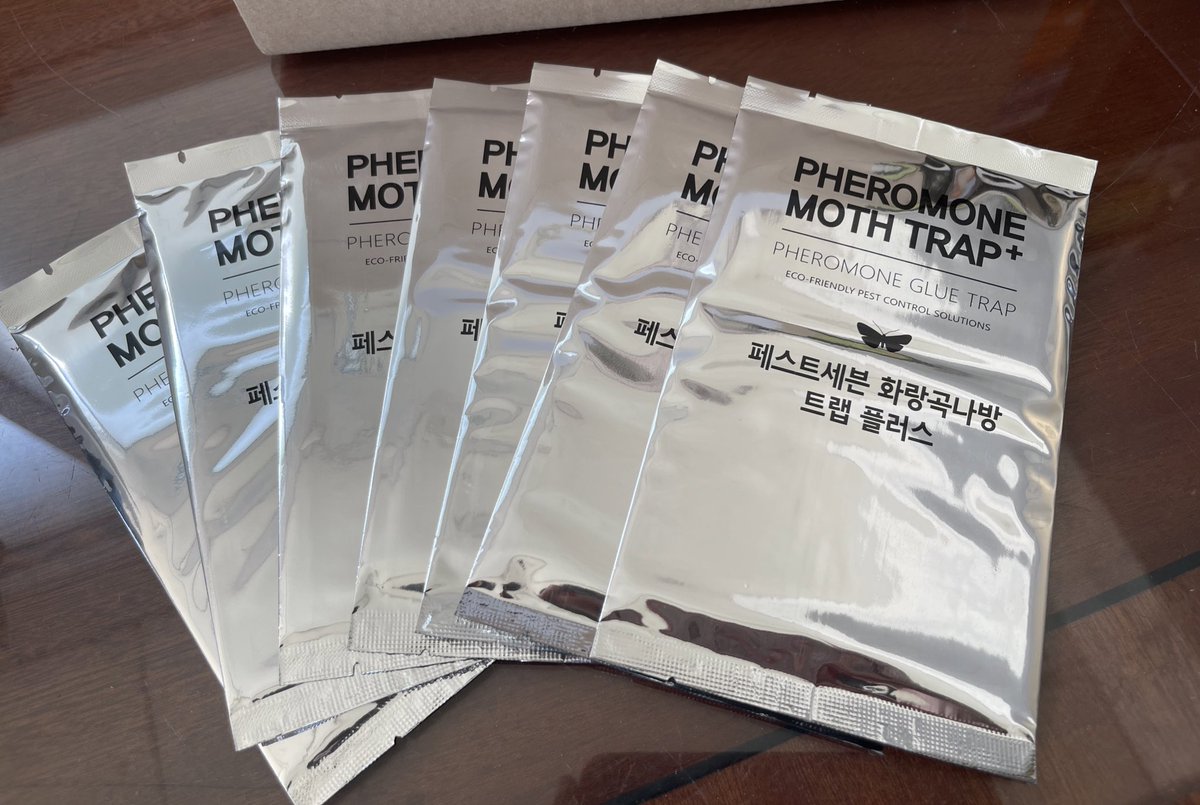 FAR_NYONG's tweet photo. 집안 어디선가 
쌀 나방이 비행하는걸 목격하셨다면
강력 추천드립니다 https://t.co/XOvRFPKffS