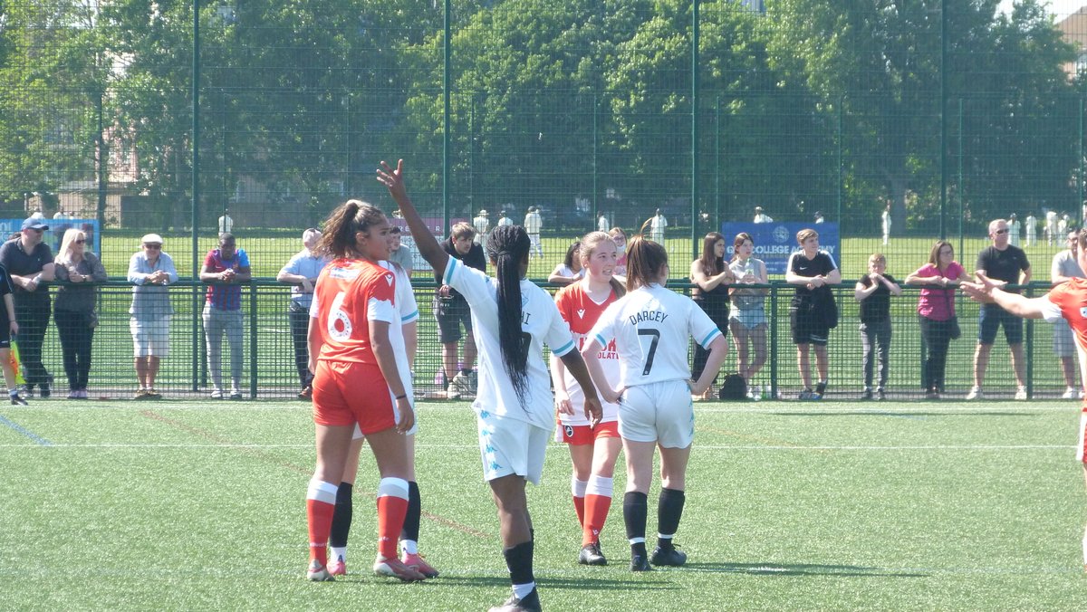 LC_Lionesses's tweet photo. And we’re back for the second half! Come on City we’re all behind you! 👊
#YoungPride https://t.co/JWQ2j15JRV
