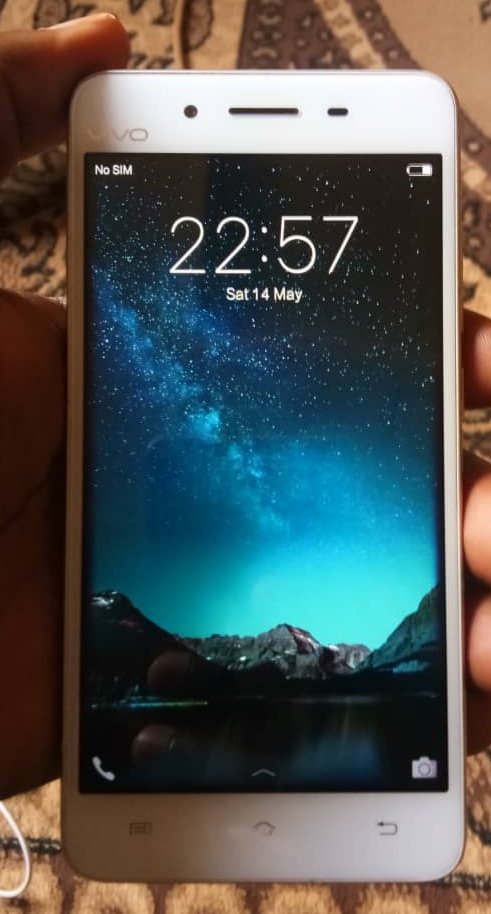 OrthoSignal's tweet photo. Vivo V3ma 3+16. 3GB RAM, 16GB ROM Original. No Cracks, No bumps, No repair. Receipts ✅ 

@AkureHowFar @AkureUp @imperiococktail @peachescakesNcm @psalmydigitals @AkureCityHunter @AKURECITY @adeleye_temmie @theakurenurse @CarolineAdeyem4 @diademwealthfv 

Please Retweet 🙏 https://t.co/920vO97Dt9
