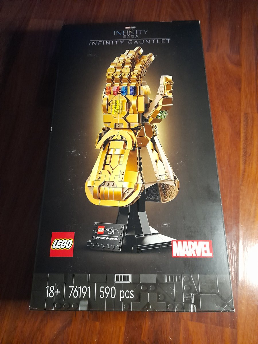 CockneyCharmer's tweet photo. Been a tough week health wise and IRL bits to sort but, my next LEGO project is here! #LEGO #MARVEL #MCU #infinityguantlet https://t.co/3I42QMc6Vb