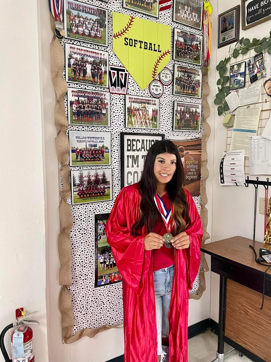 18GTopDogSB's tweet photo. 2022 Jeslyn Cuellar (Cal State Eastbay) - Mighty Mustang of the Year and Female Athlete of the Year❤️💙 Congratulations Jes, very well deserved🔥 #DualSportAthlete #GoDogs🤘🏽
@JeslynC2022 @jeslyncuellar @EastBayPioneers https://t.co/fnCTAqpPbd