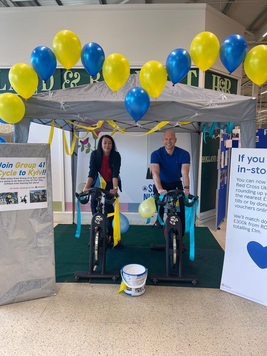 Surprise helper with our cycle to Kyiv in Tesco Slough <a href="/Steven_T_Blair/">Steven Blair</a> thank you