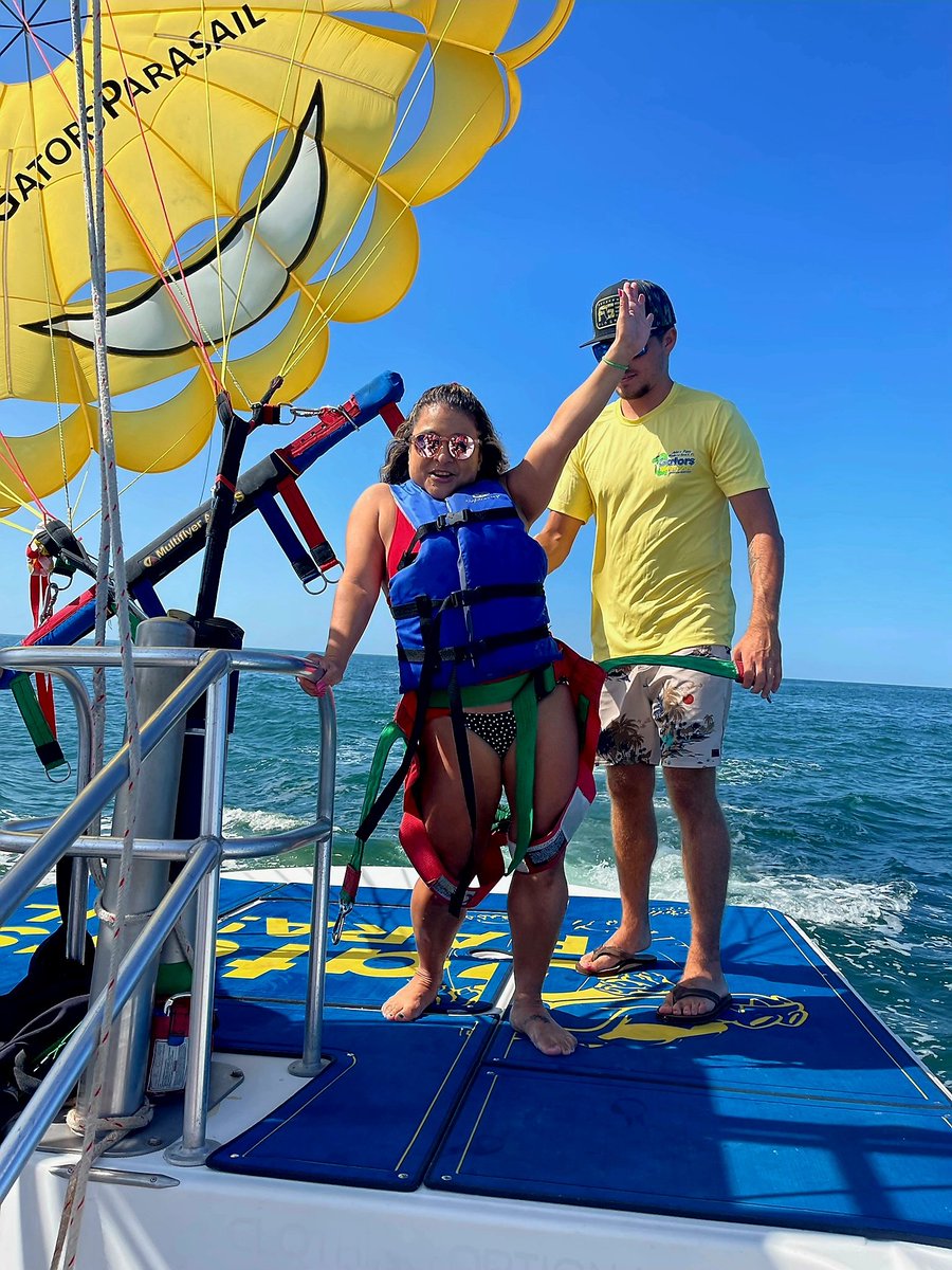 billsfanmonica's tweet photo. Happy Saturday!!! ๐๐๐ฝ #parasailingfun https://t.co/qEJfM3xGK0