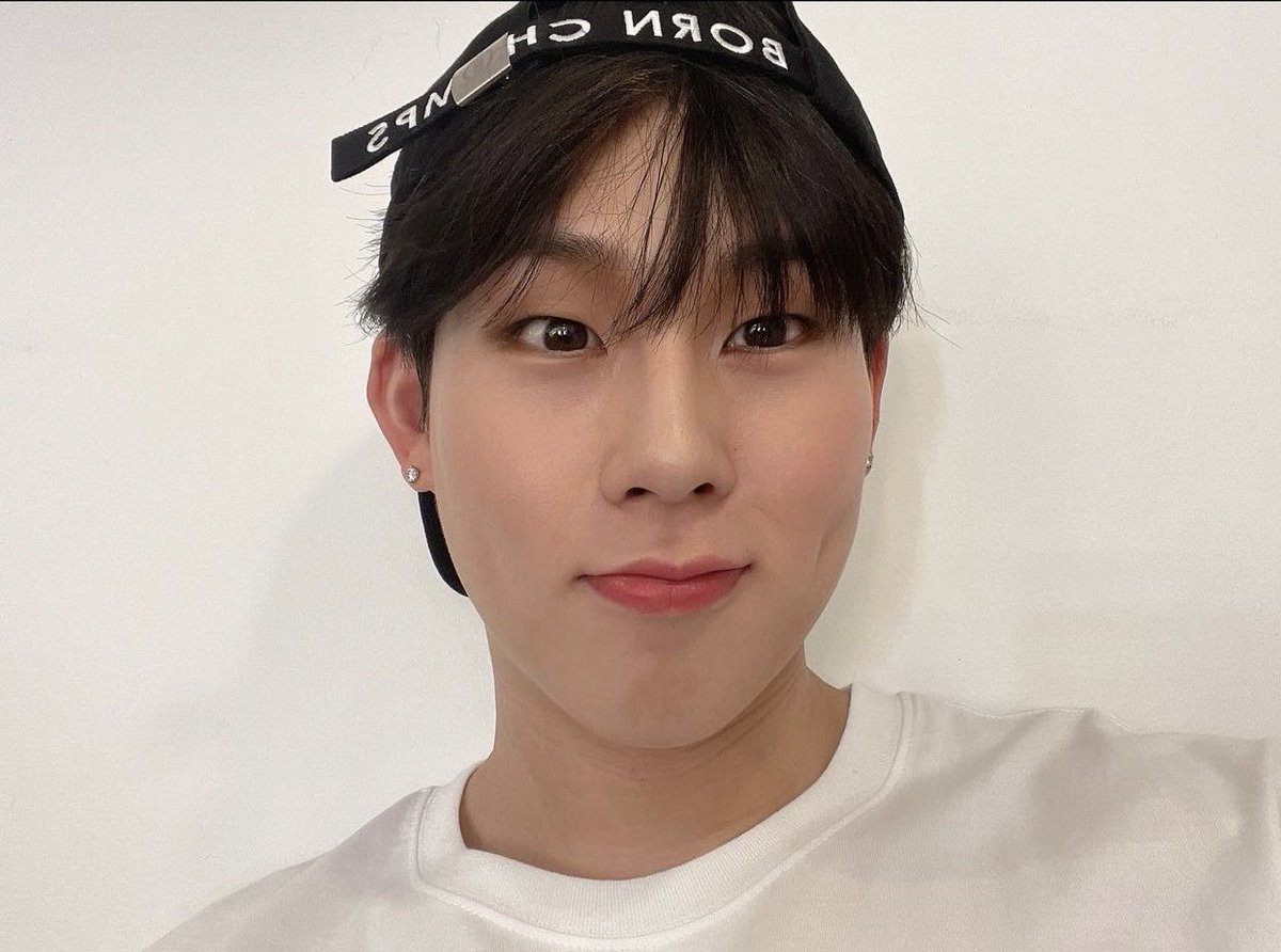 joohoneysupreme's tweet photo. #HONEYGRAM | 14.05.22
🐯: Born Champs 🌴💙💛🤍
+++ https://t.co/7QiAh0yR4V