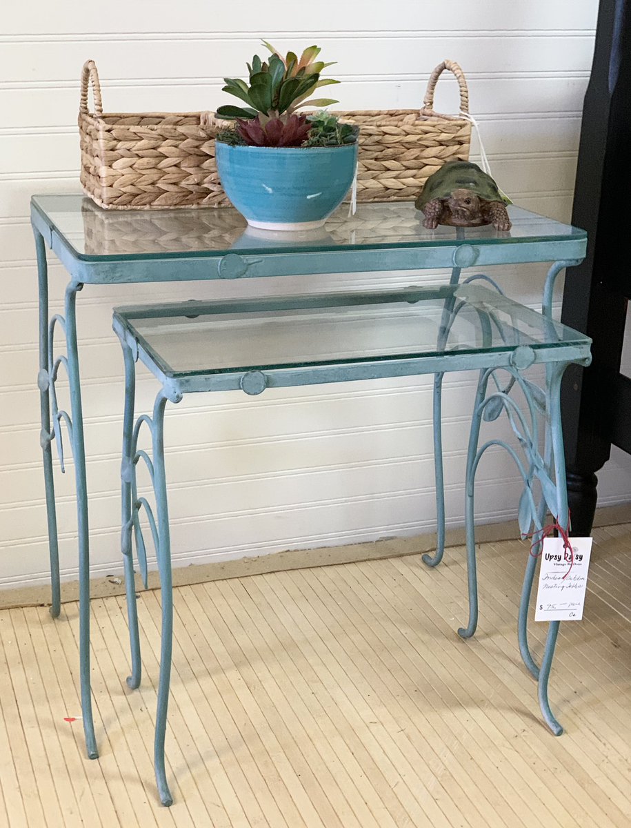 RedRoosterMall's tweet photo. Looking For Some Cute Nesting Tables? $95/Pair We’re OPEN Monday Thru Saturday 11-4⏰ #SaturdayVibes #smallbusiness #smallbusinesssaturday #shopwhidbeyisland #freelandwa https://t.co/B5EjqWs6uS