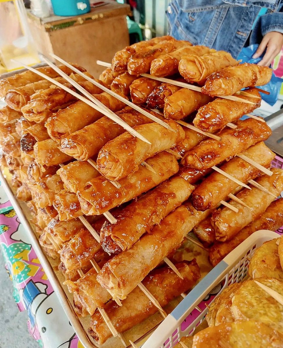 DiscoverMnl's tweet photo. On a scale of 1-10, how much do you love #TURON? 😍🧡✨

📷: @msrobielicious 
#DMFoodSeries
#DiscoverMNL https://t.co/JZNxgTEdiu