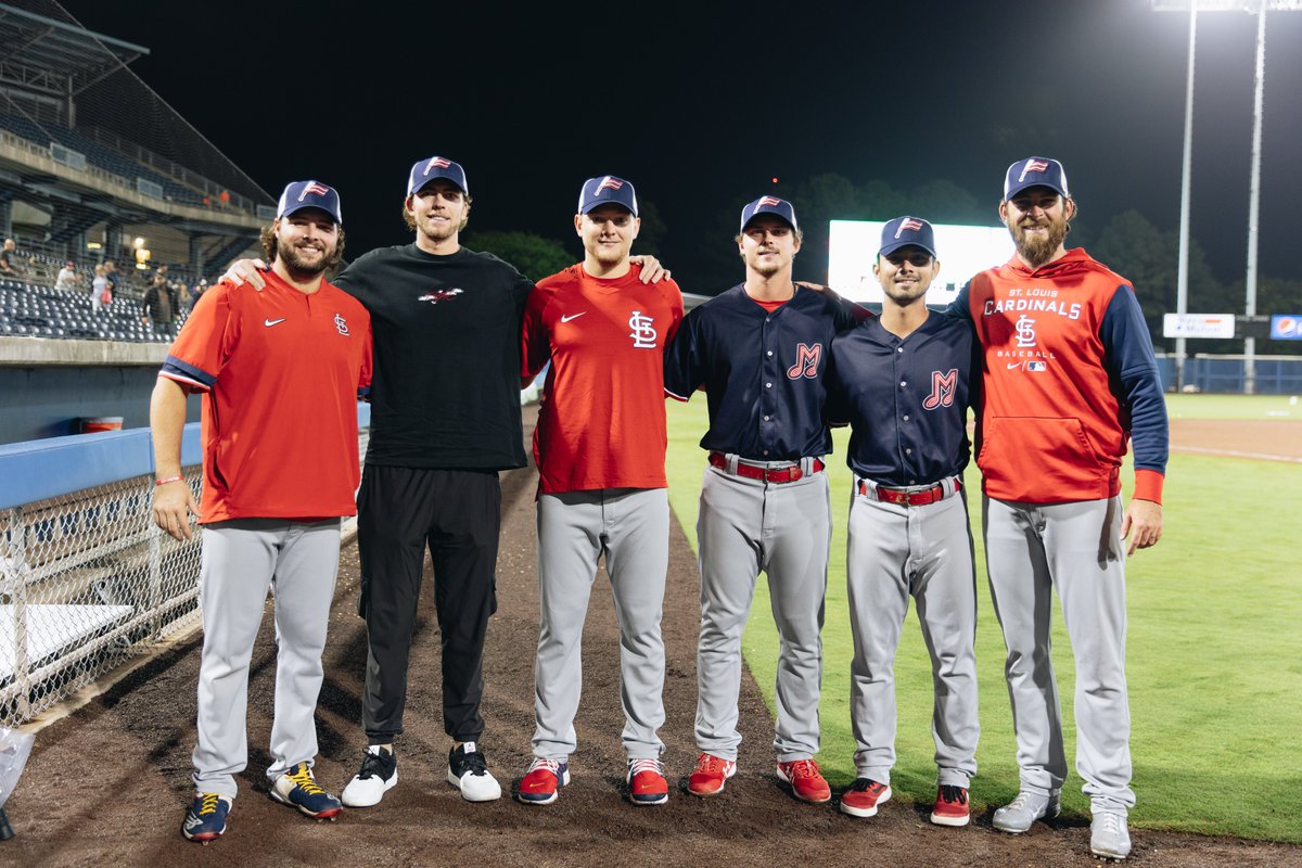 USA Baseball (@usabaseball) on Twitter photo #TeamUSA is forever 🇺🇸
Great catching up with our #TeamUSA alums at the <a href="/memphisredbirds/">Memphis Redbirds</a> and <a href="/NorfolkTides/">Norfolk Tides</a> game last night! #TeamUSA is forever 🇺🇸
Great catching up with our #TeamUSA alums at the <a href="/memphisredbirds/">Memphis Redbirds</a> and <a href="/NorfolkTides/">Norfolk Tides</a> game last night!