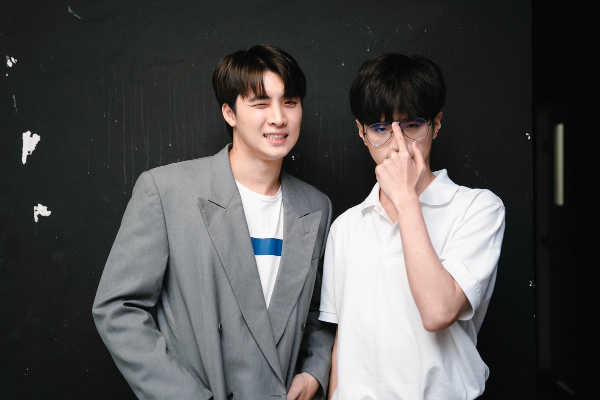 MeanPlanPH's tweet photo. [THROWBACK] ⬅️

220514 ~ KHUN MEAN AND KHUN PLAN 👓

We hope to see our Khun Mean and Khun Plan in one educational event again. Our youth really need role models like these two. 😊

Credits to the owners of these photos.

#2wish
#MeanPlan
#MeanPlanPH
~ 🌠 https://t.co/3xHv8vCdCp