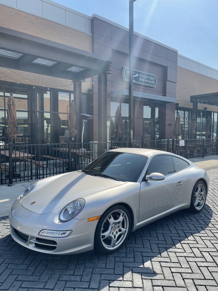 BurgessDorian's tweet photo. @tacoboutpics sell both a get a P car 😩 https://t.co/Sy2rJJTZCv
