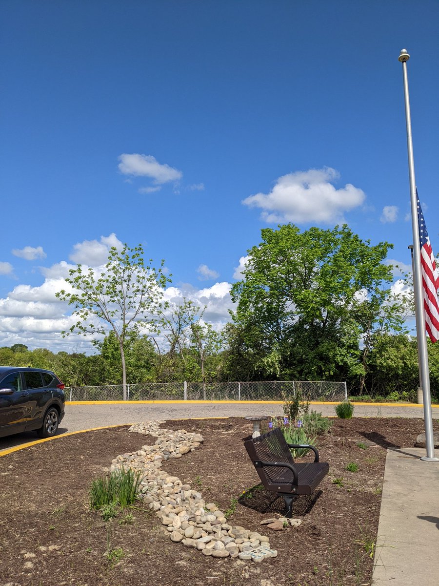 McclellanPta's tweet photo. The Garden Committee headed by Reagan Katz and Jaime Horhut did an amazing job at beautifying our butterfly garden 🦋. The K students will be painting a rock each year for our river and taking it when they move to 3rd grade..a never ending flowing river...@McClellan_WJHSD https://t.co/6xWgzdTQKT