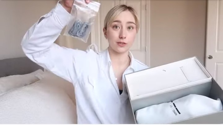 LondonerMacao's tweet photo. @adidas Help end plastic waste ? adidas is still using plastic bags for laces etc (photo credit:Lexi Rugg) https://t.co/JnJ0HmwX46