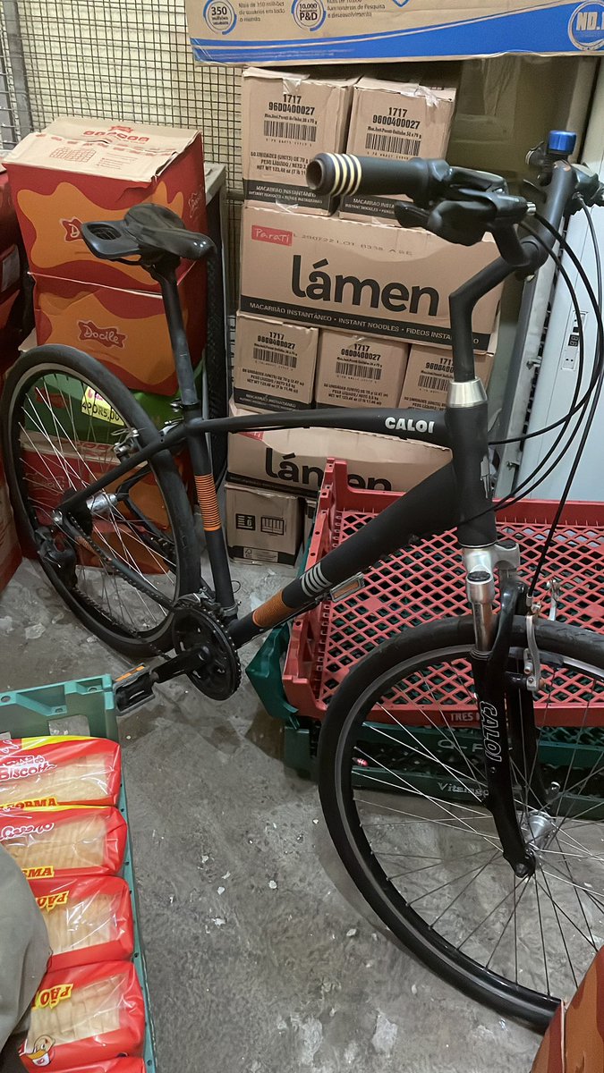 Pretin34299209's tweet photo. Bicicleta roubada ontem na praça do ap, quem souber de alguma coisa favor entrar em ctt https://t.co/JwLVGuipB5