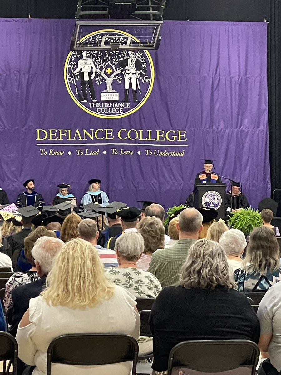 CoachWoods_22's tweet photo. Congratulations Defiance College Graduates! #WinTheDay https://t.co/PDOafkPx7U