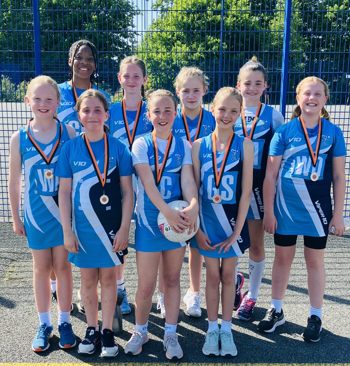 It’s a silver medal 🥈 for our U11s losing out by just 1 goal in a really well contested final. Thanks to <a href="/RushmoorNetball/">Rushmoor Netball</a> for organising such a fab event
