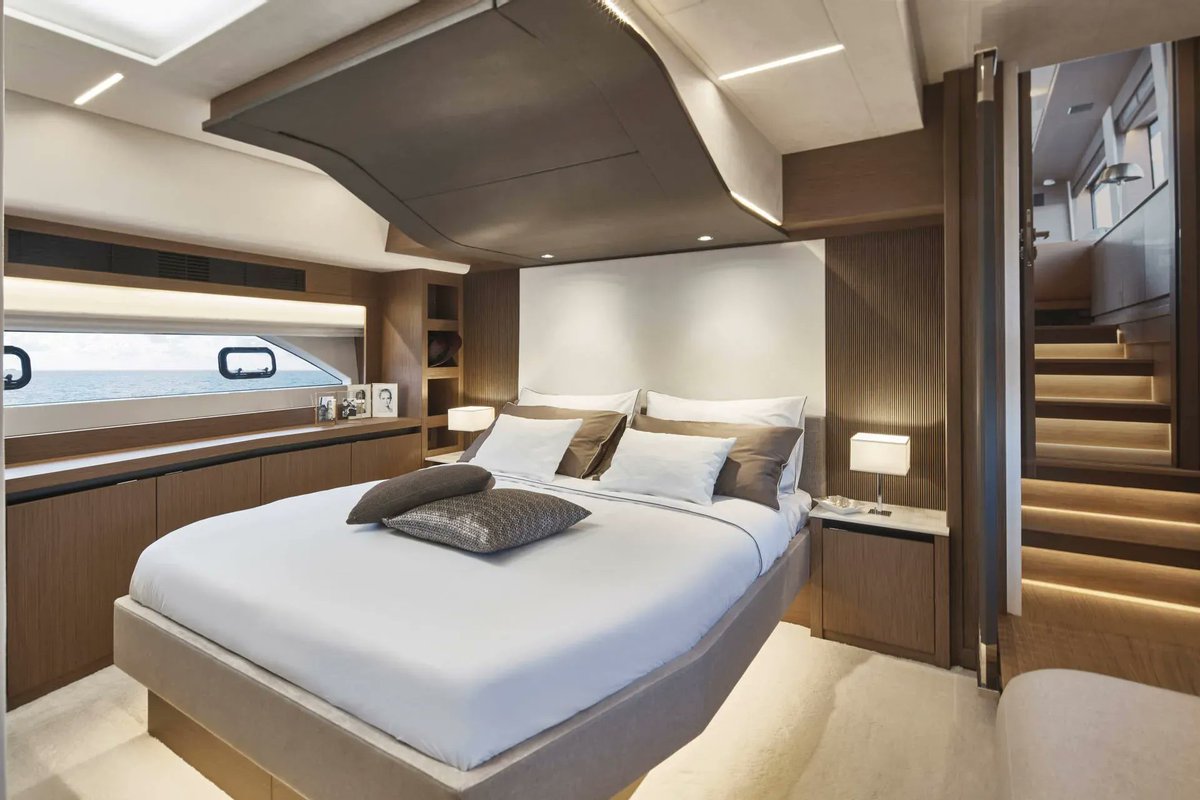 X70: A delicate, spacious universe… 

▶ 360° View: buff.ly/3pCdbtR

#X70 #xline #prestigeyachts #prestige #yachts #yacht