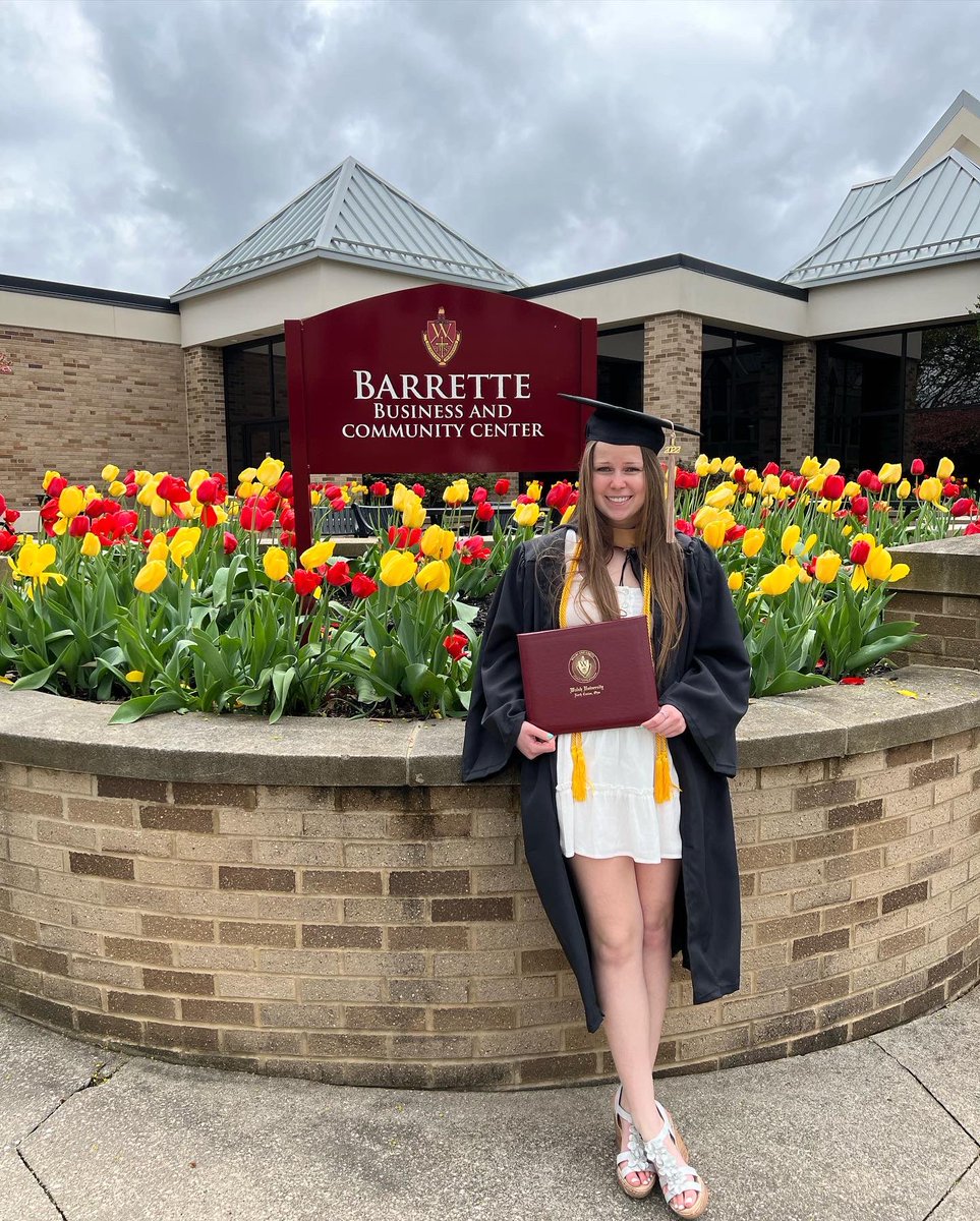 VBallTRINITY's tweet photo. Congratulations  to 2018 Vball alum on their graduation from college.  We are so proud of you and can’t wait to see what you accomplish in the years to come!!❤️❤️💙💙 @morganm1510 @cfoleyy14 @lexibura4 @jackiegiulivo https://t.co/IHegJUQW89