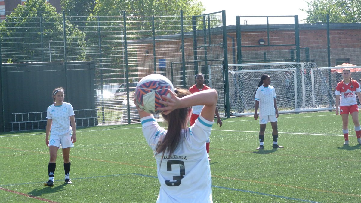 LC_Lionesses's tweet photo. Second half just as tight a battle as the first! You’ve got this City! 🔷
#YoungPride https://t.co/hMR9WkrxsF