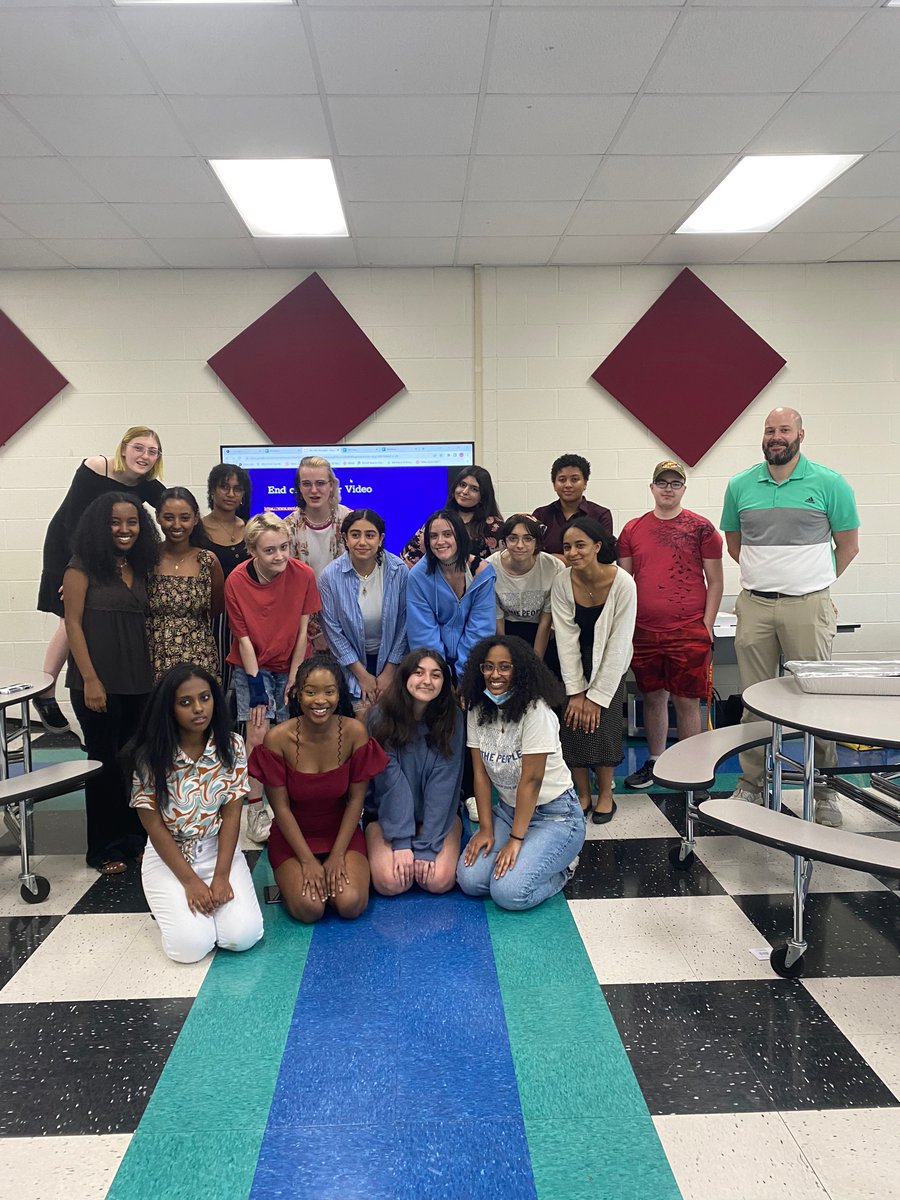 EastJSA's tweet photo. What an amazing year! We wish our seniors the best in future endeavors, and can’t wait to see the others next year 💞 https://t.co/GeyvqpfGma