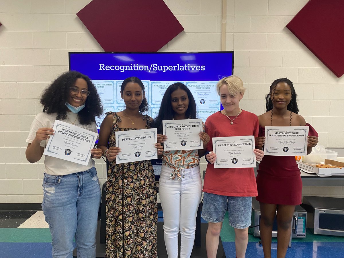 EastJSA's tweet photo. What an amazing year! We wish our seniors the best in future endeavors, and can’t wait to see the others next year 💞 https://t.co/GeyvqpfGma