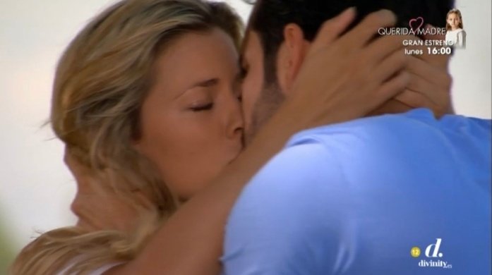 tusseriesfavs's tweet photo. EL REENCUENTRO MÁS HERMOSO QUE HE PRESENCIADO EN MI VIDA 😭😭😭😍😍😍 BITCH I'M CRYING #SammyYWilly
@ximenaduque @FabianRiosS
#CorazonValienteDivinity13M #DuqueRios #CorazonValiente 60 https://t.co/LpoBpwUBtY