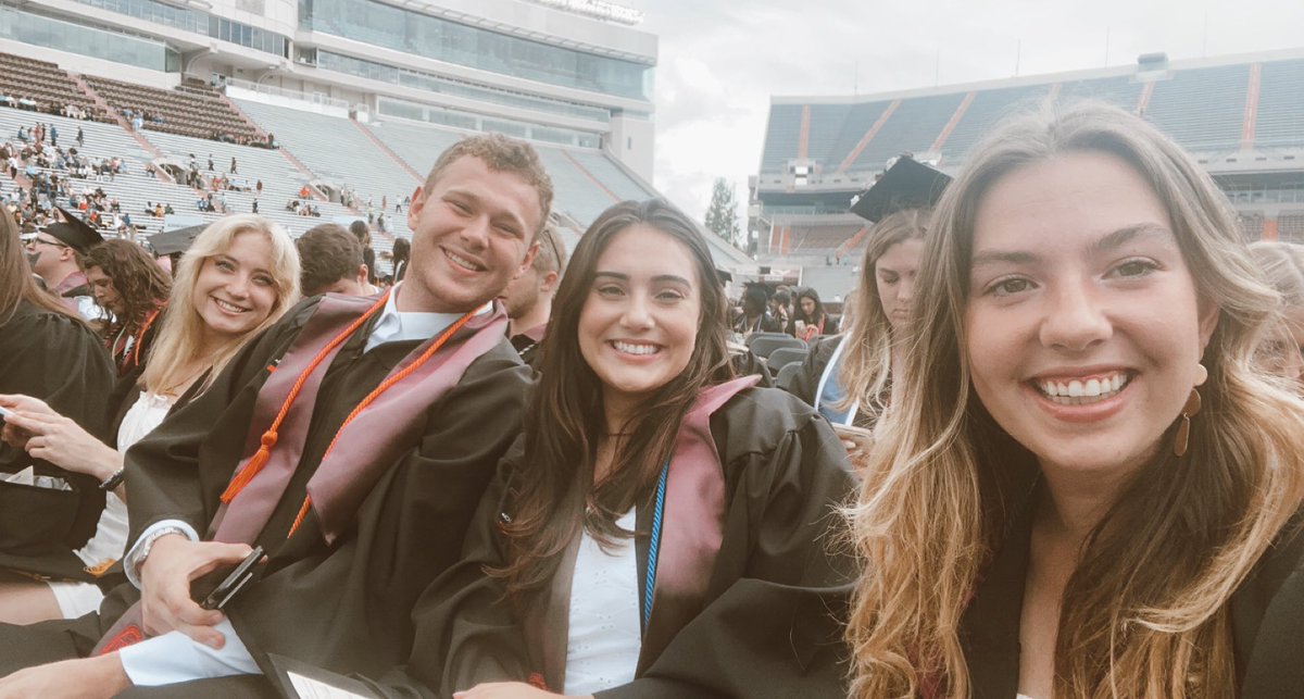 AmandaLawler3's tweet photo. #hokiegrad https://t.co/xSG8pOsOYZ
