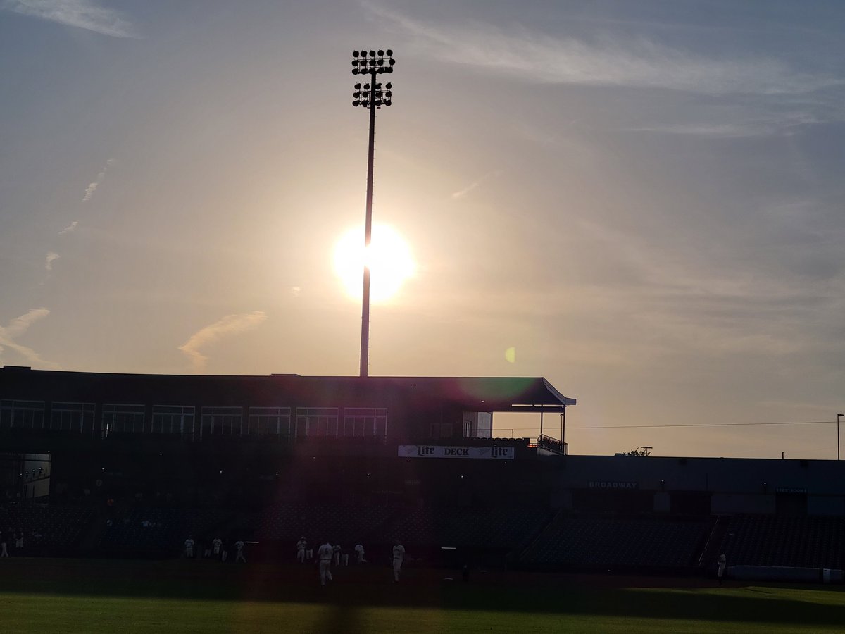 gordietheisen's tweet photo. "Every moment you're on the baseball field, approach it as if you've never been there before. Because you haven't." #BudCrawford #CharlieFightmasterandtheSearchforPerfectHarmony #JoeSiple https://t.co/UtGurRGX0y