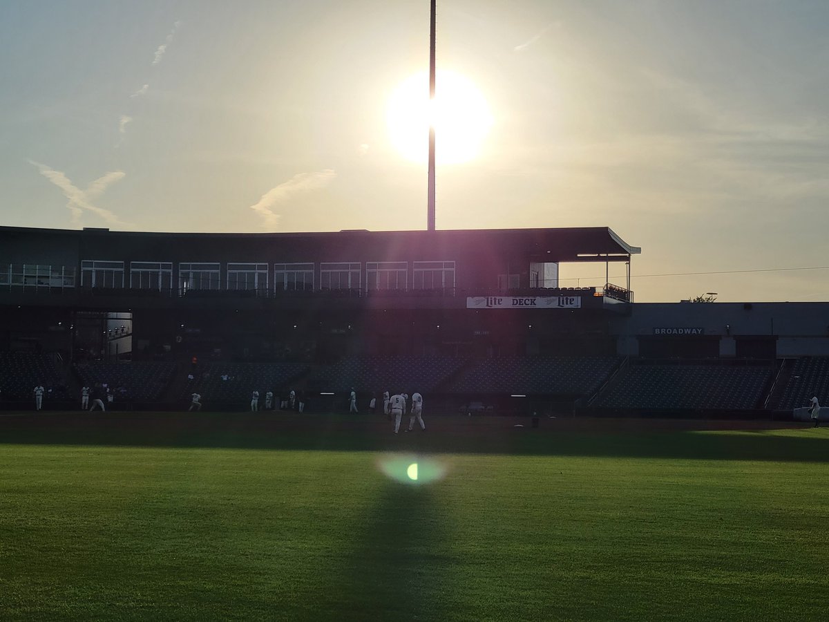 gordietheisen's tweet photo. "Every moment you're on the baseball field, approach it as if you've never been there before. Because you haven't." #BudCrawford #CharlieFightmasterandtheSearchforPerfectHarmony #JoeSiple https://t.co/UtGurRGX0y