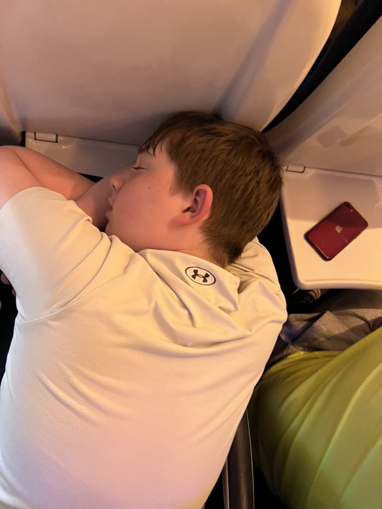 CNCHS_Science's tweet photo. Sleepy time. #cnchslondon https://t.co/eThgdsonAV