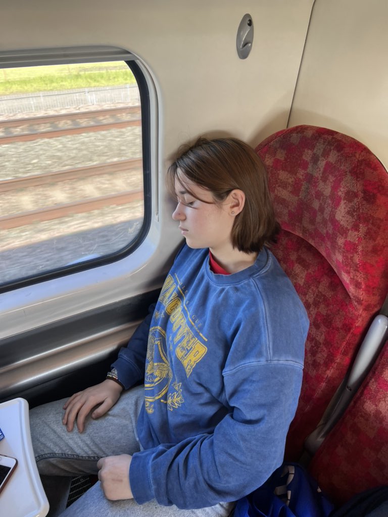 CNCHS_Science's tweet photo. Sleepy time. #cnchslondon https://t.co/eThgdsonAV