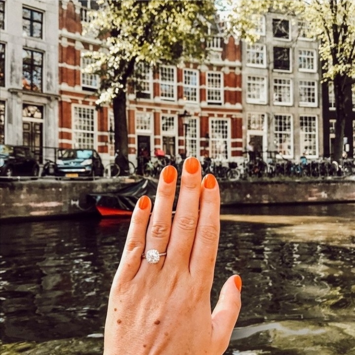 lilyclarecom's tweet photo. Lovely Ring, Lovely View 💎💍💎 Tag your friend who'd be proud to own one of these! #lilyclare #engagementring #she_saidyes #putaringonit #ringselfies #weddingforward https://t.co/vb0L2fjeIC