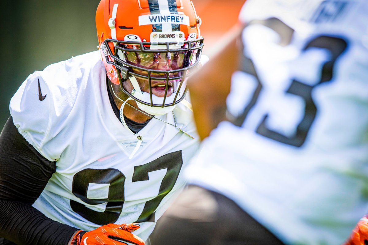 Browns's tweet photo. #Browns Rookie Minicamp 😎

📸 » https://t.co/IZ2xEM1Uua https://t.co/z1EGgN3Twk