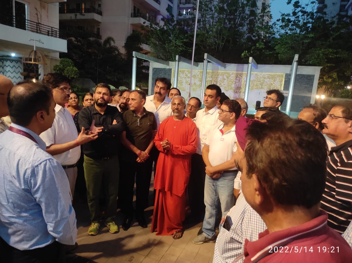 PranayamReside1's tweet photo. Some more photos from today's Bhajan Sandhya at Pranayam. https://t.co/DcSKx01f3o