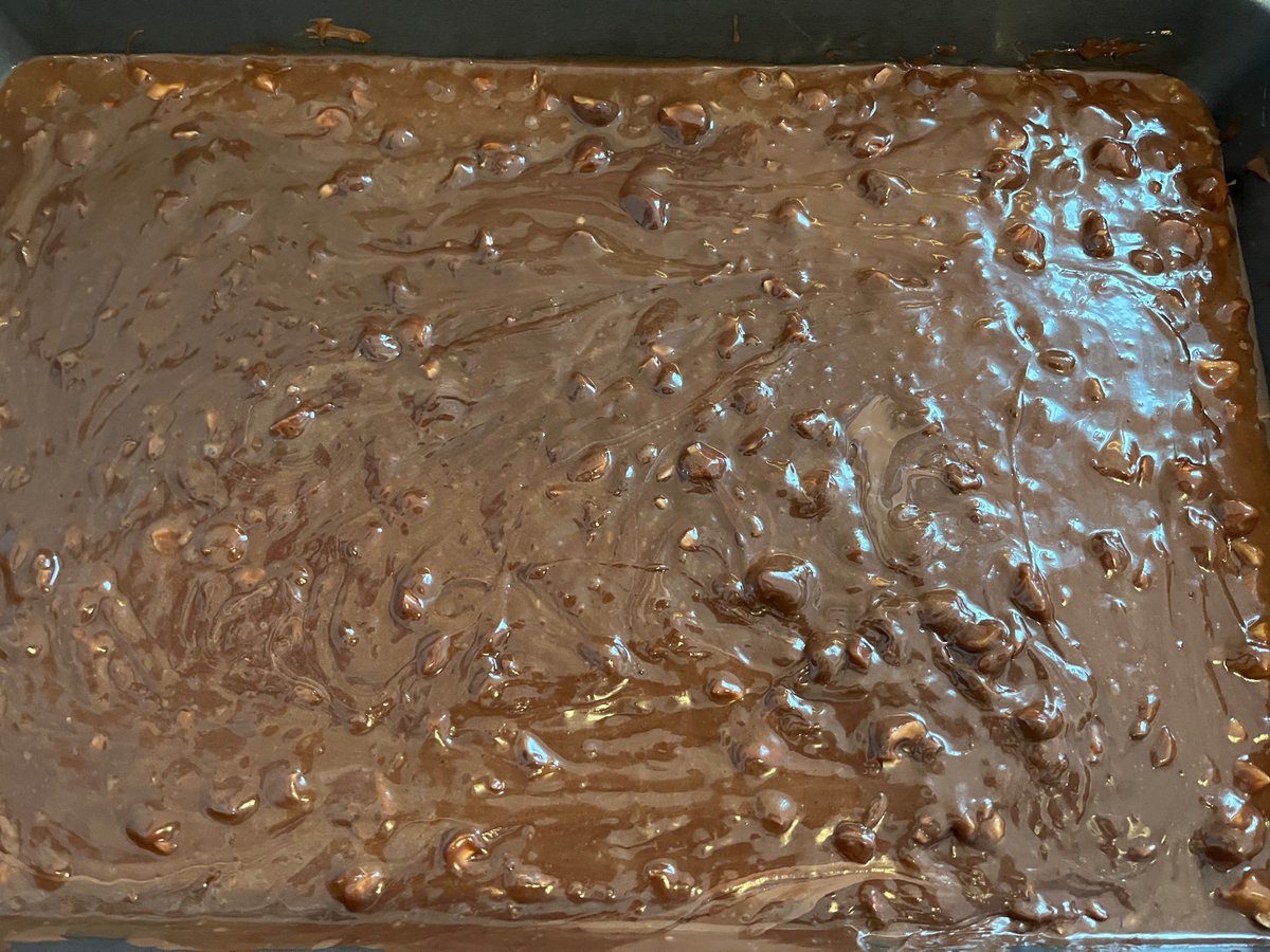 Deumus82's tweet photo. @Skadijs @SimplySteffen Ja natürlich hab ich mich exakt an jeden Arbeitsschritt gehalten. #CoCooking 🤡 https://t.co/niuQOYfJtR