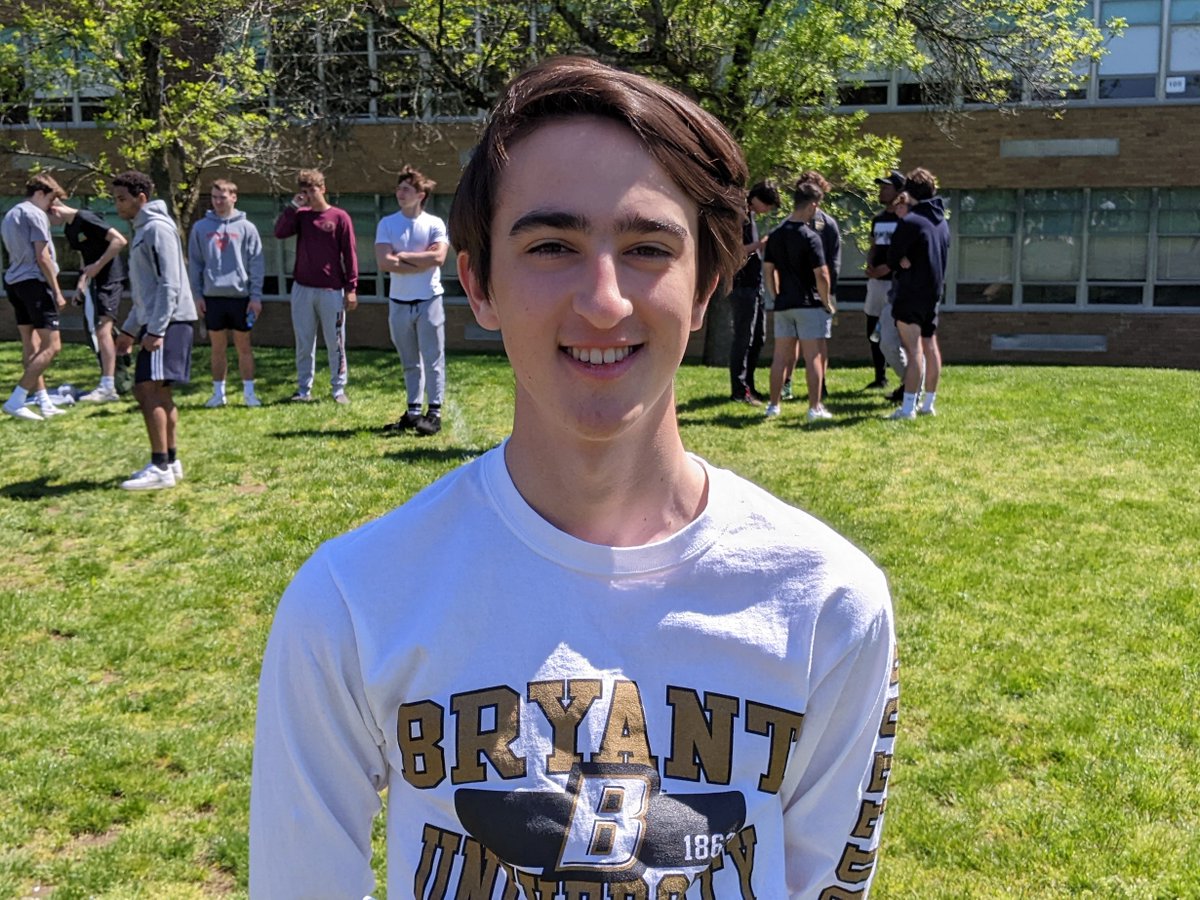 S/O to Student of the Week Michael Konig '22. The recipient of the Berninger Scholarship, for compassion and empathy, Konig serves as a student MGR for SJR 🏀 &amp; plays on the ⛳️ team. He is an Ambassador, a member of NHS &amp; and UNICO, headed to Bryant to study finance. #WeAreSJR