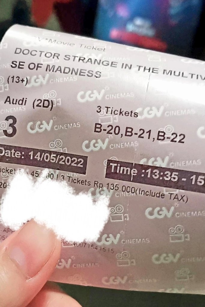 Adoraldaneee's tweet photo. Moviee https://t.co/Ri8XSnSxgt