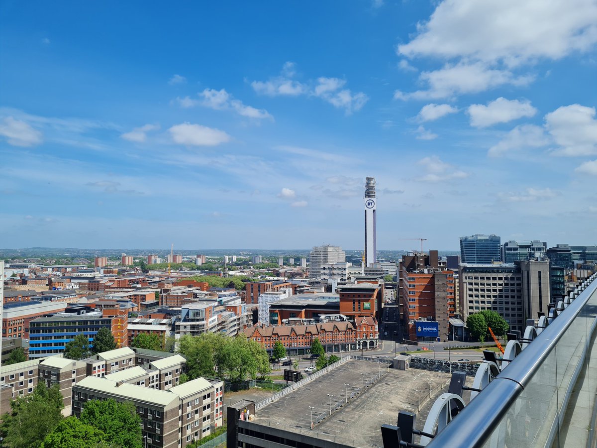 STEM_Becky's tweet photo. Gosh Birmingham, you really are a beaut. @LibraryofBham @BBGardens #BeBrum https://t.co/ULx2aTDLBl
