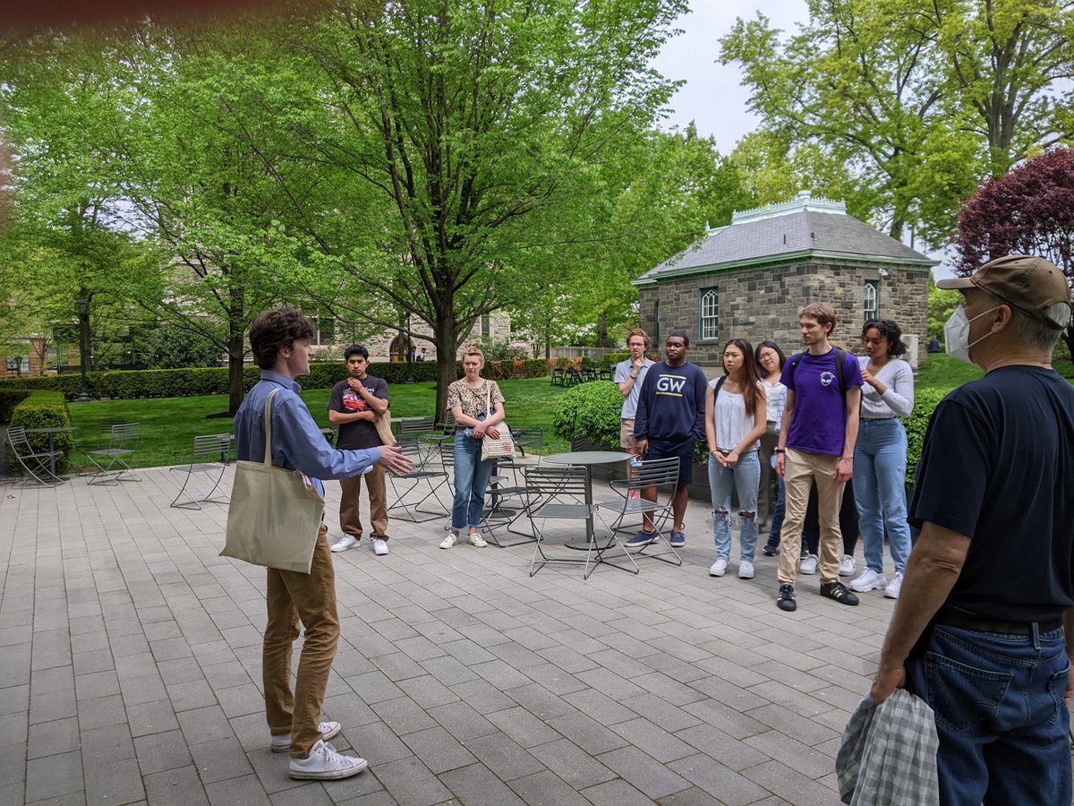 CRCfordham's tweet photo. Happening right now! Urban Religion--a walking tour led by @benedict_reilly @FordhamNYC. https://t.co/eZnWCJYiFN