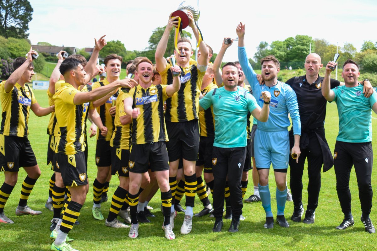 Falmouth_Town's tweet photo. 𝗧𝗥𝗘𝗕𝗟𝗘 𝗪𝗜𝗡𝗡𝗘𝗥𝗦 🏆🏆🏆

#FTFC 💛🖤 https://t.co/e83gu1Gvpt