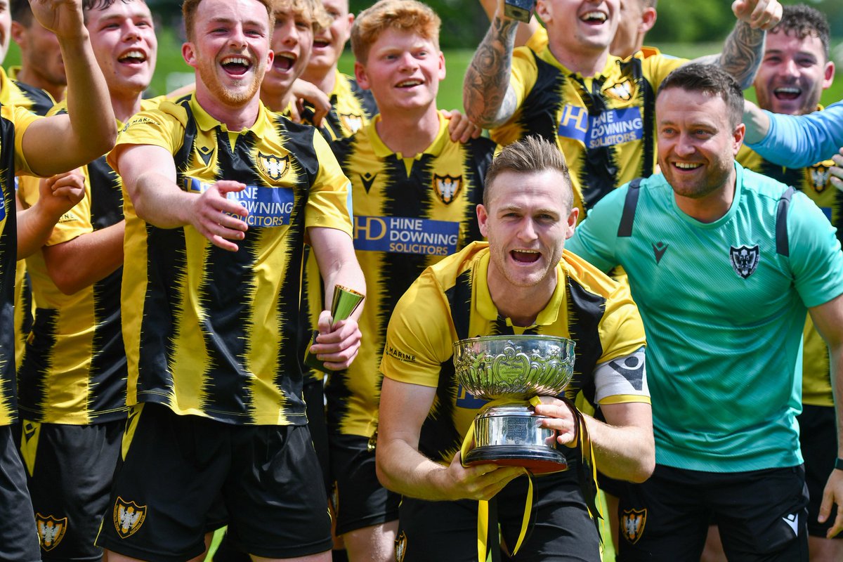 Falmouth_Town's tweet photo. 𝗧𝗥𝗘𝗕𝗟𝗘 𝗪𝗜𝗡𝗡𝗘𝗥𝗦 🏆🏆🏆

#FTFC 💛🖤 https://t.co/e83gu1Gvpt