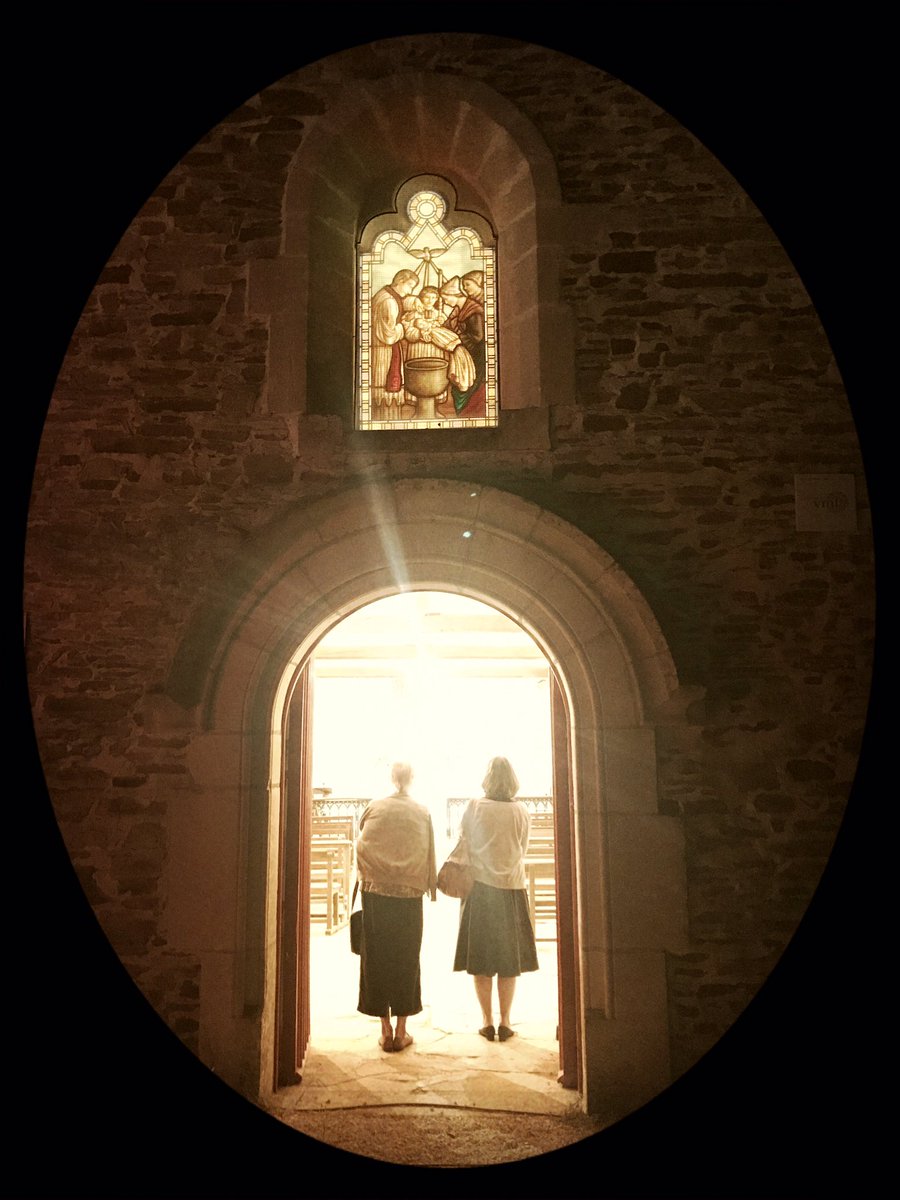 madoret's tweet photo. 13,Mai 2022 #Inauguration de La Chapelle , Mémorial cloître: œuvre par delà le temps humain . #lachapellebassemer Reynald #Secher Une vie au service de la #Foi #Vendée https://t.co/356cktr7pj