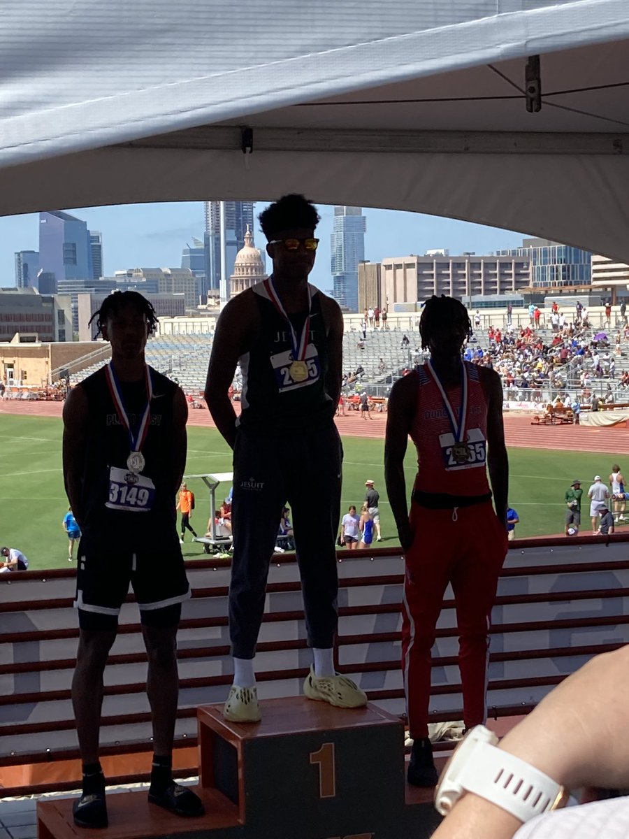 Jace Posey wins the High Jump and sets a new school and 6A state record of 7’ 4.25”!!! #elevate