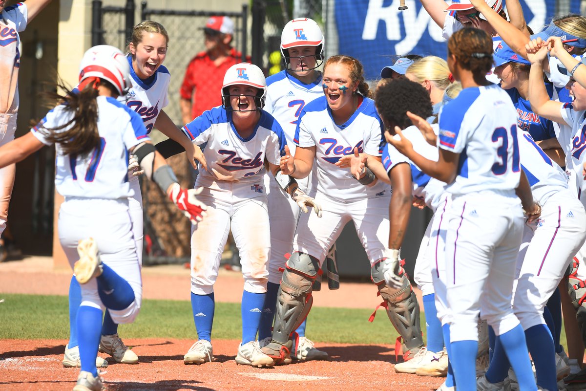 LATechSB's tweet photo. The 2022 @LATechSB team etched its place in the record books.
๐ฅ t1st triples (17)
๐ฅ 2nd in slug% (.457)
๐ฅ 2nd in OB% (.393)
๐ฅ t3rd HR (46)
๐ฅ 3rd doubles (78)
๐ฅ 3rd BA (.293)
๐ฅ 4th hits (446)
๐ฅ 4th runs (298)
๐ฅ 4th RBI (270)
๐ฅ 5th walks (195)
๐ฅ t7th wins (39)
๐๐๐ https://t.co/J0EA1zC5th